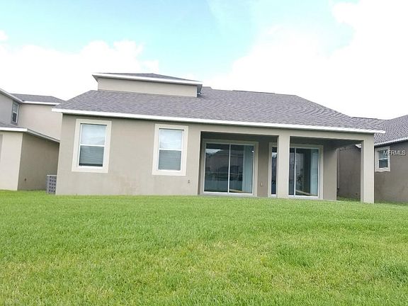 2nd image of 15180 Evergreen Oak Loop
