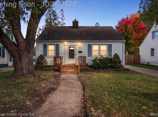 2400 Cummings Ave, Berkley, MI 48072