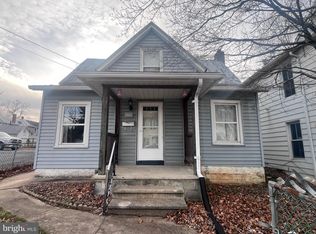 28 S Queen St, Shippensburg, PA 17257