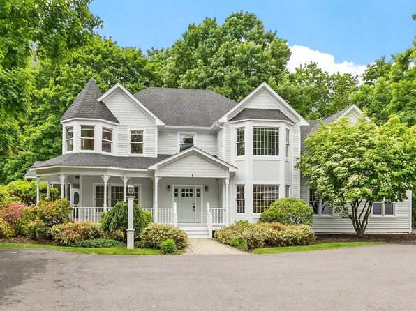 263 Elm St, Concord, MA 01742