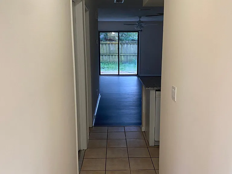 5006 Knightsbridge Cir N — Photo 5