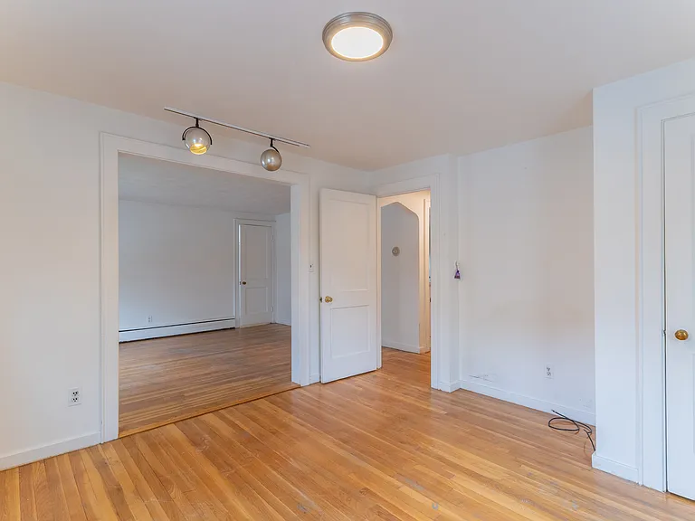 46 Aldrich Rd #A — Photo 16