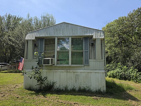 3rd image of 2131 Thurman Rd
