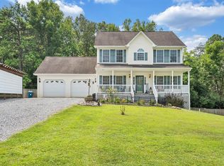 102 Bluewater Ct, Goodview, VA 24095