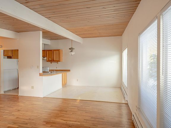 3rd image of 225 1st Ave NW #225
