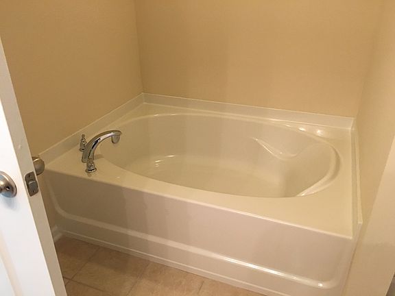 MBTH Garden tub