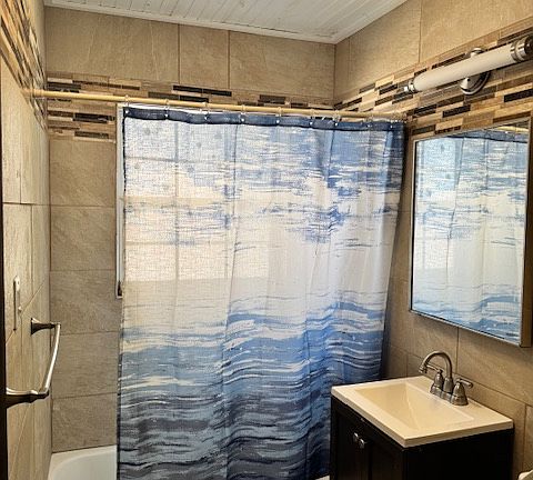 3rd image of 105 Avenue D APT A
