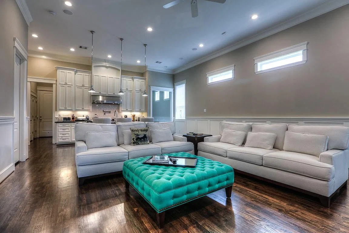3 bed, 2.5 bath, 2900 sqft, $5,600 — Photo 4