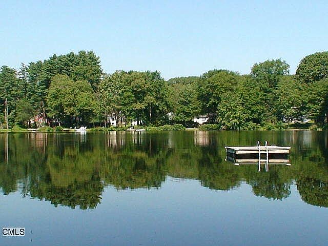 493 Winnepoge Dr. Ffld., CT 