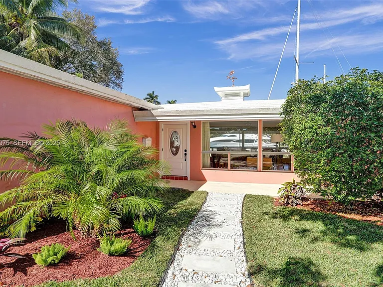 1321 Mandarin Isle — Photo 1