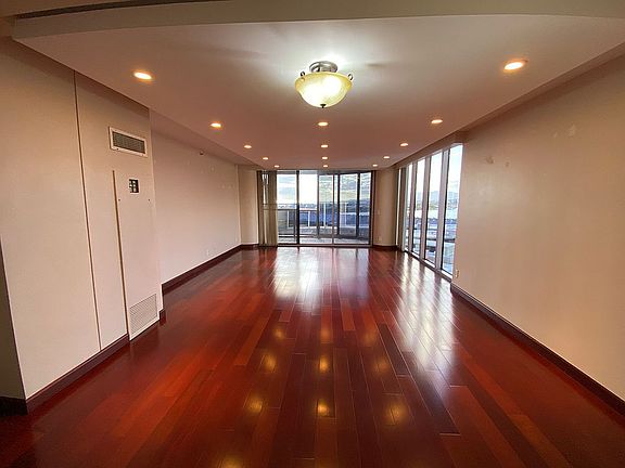 5th image of 415 South St APT 1504