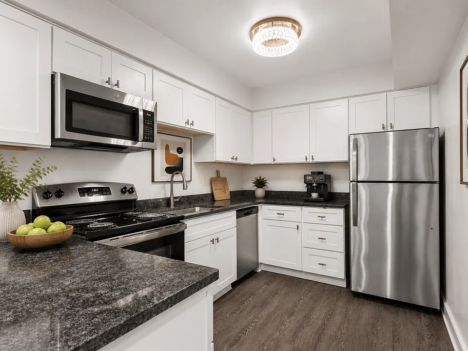 Apple Ridge Apartments - Livonia, MI