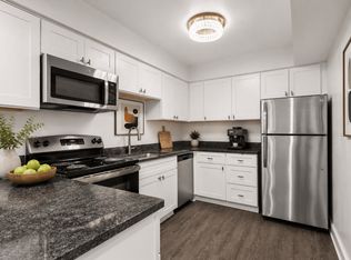 31200 Morlock St #1-07, Livonia, MI 48152