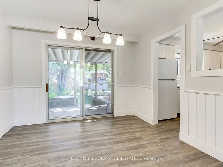 17 Larkdale Cres — Photo 14