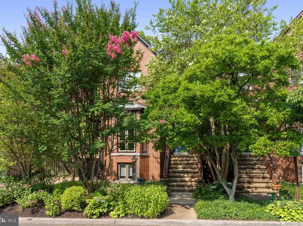 5358 42nd Pl NW, Washington, DC 20015