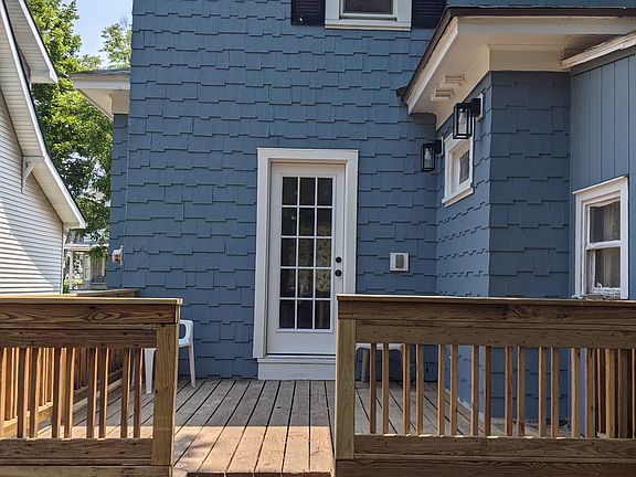 3rd image of 23 Parkwood St