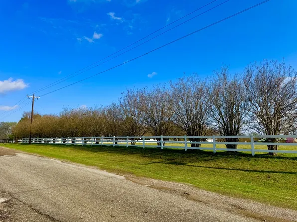 1926 Vz County Road 3103, Edgewood, TX 75117