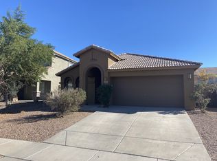 3893 E Cloudburst Dr, Gilbert, AZ 85297