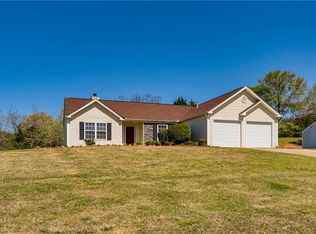 1013 Riverclift Dr, Covington, GA 30016