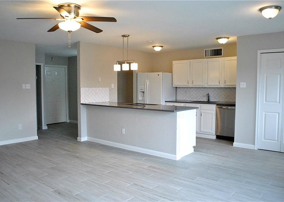 1st image of 4809 Woodruff Dr