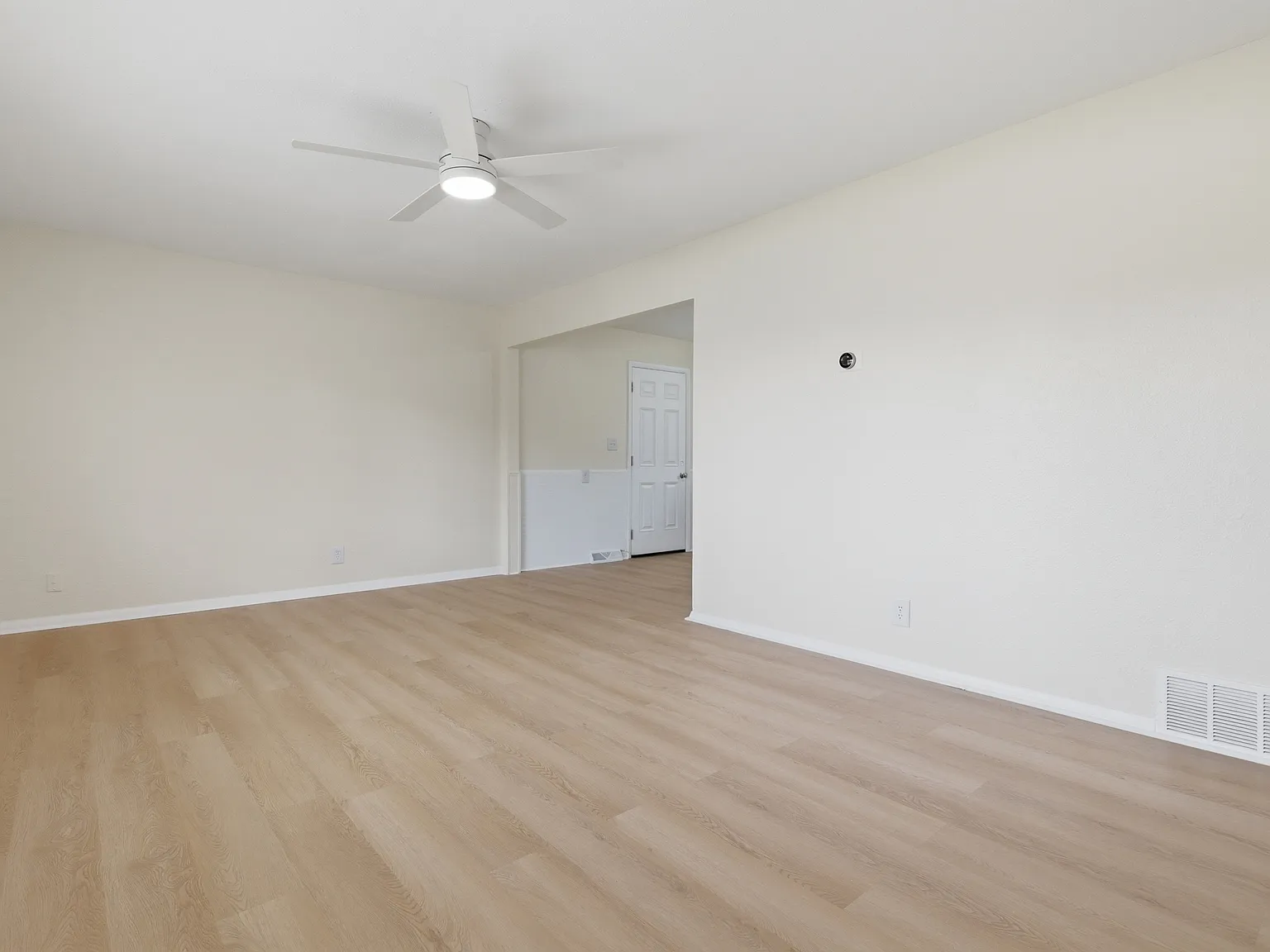 3 bed, 1248 sqft, $1,850 — Photo 2