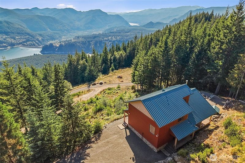3rd image of 1962 Mt. View Drive