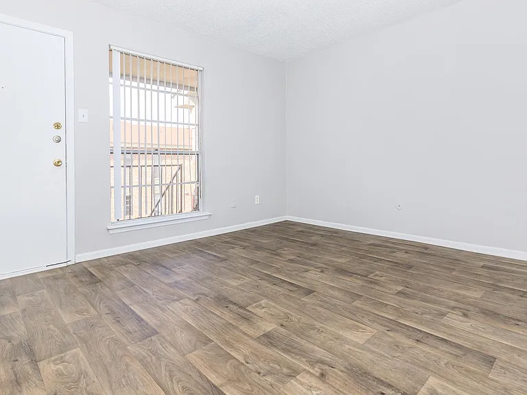Marine Park Apartments — Photo 59
