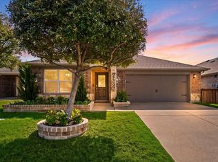 2225 Torch Lake Dr, Forney, TX 75126