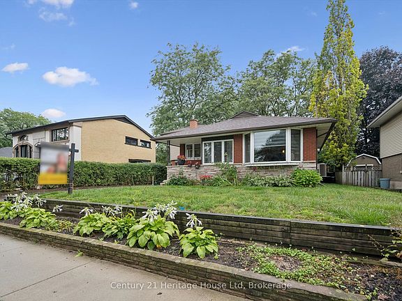 2nd image of 146 Cornell Ave
