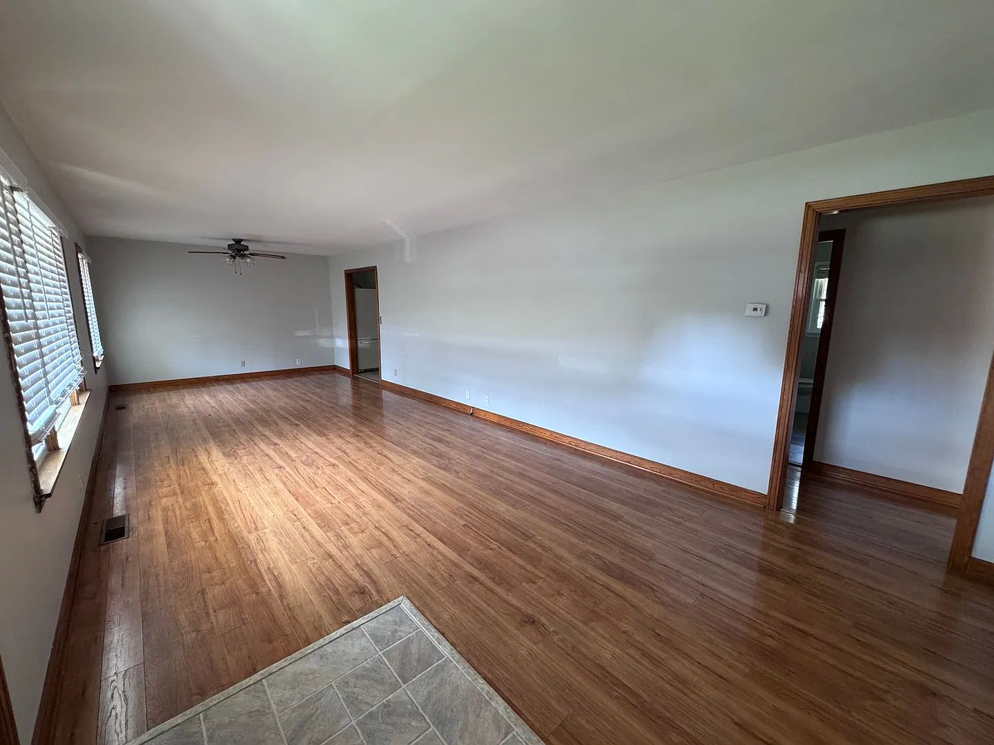 3 bed 1.5 bath in Murray — Photo 2