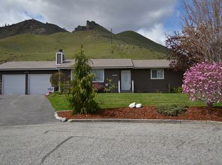 1832 Garnet Pl, Wenatchee, WA 98801