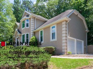 11090 Surrey Park Trl, Duluth, GA 30097