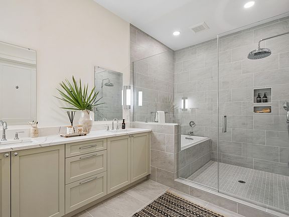 5th image of 325 Longshore St #1144