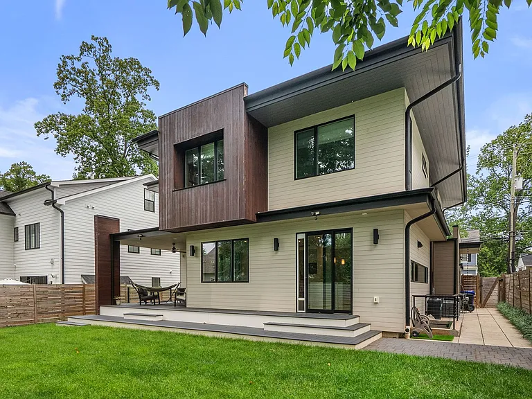 6010 Wilmett Rd — Photo 47