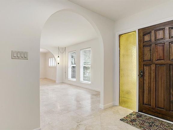 5th image of 5219 Shady Oaks Ln