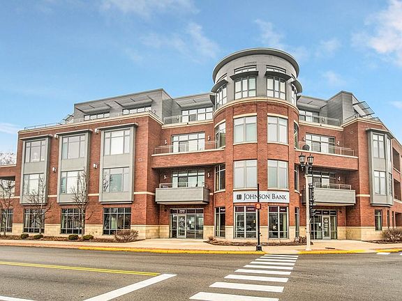 2nd image of 5600 N Lake Dr Unit 303