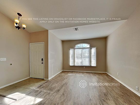 3rd image of 2424 Carolina Ct