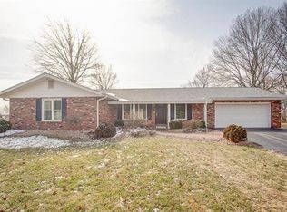 6900 Bouse Rd, Glen Carbon, IL 62034