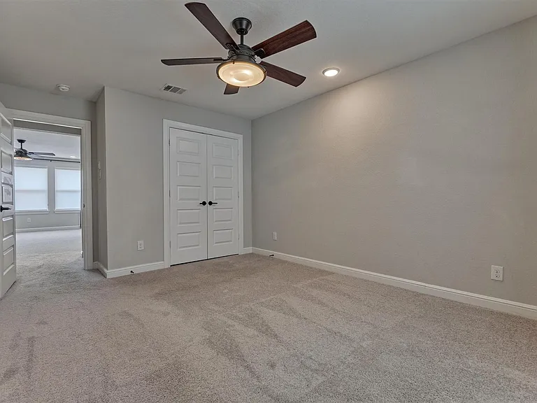 11 Shumard Oak Dr — Photo 28