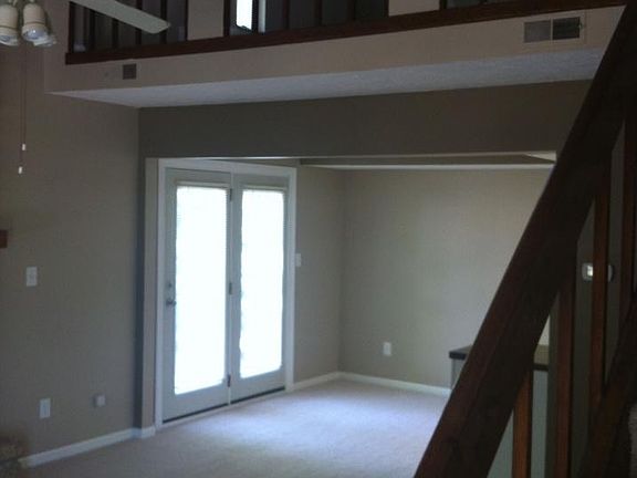 3rd image of 7956 Valley Farms Ct