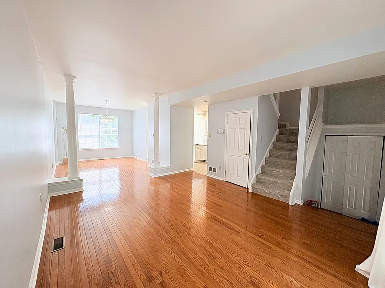 307 Thyme Ln — Photo 3