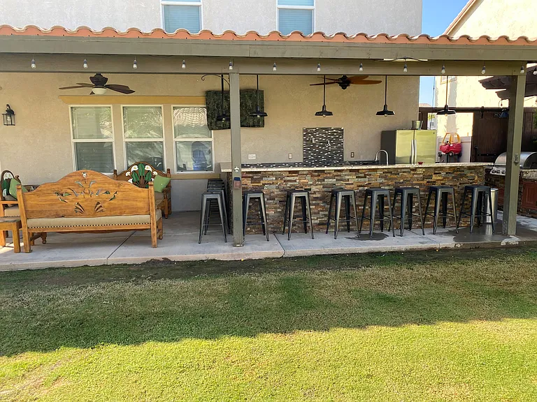 1282 Riverview Ave — Photo 3