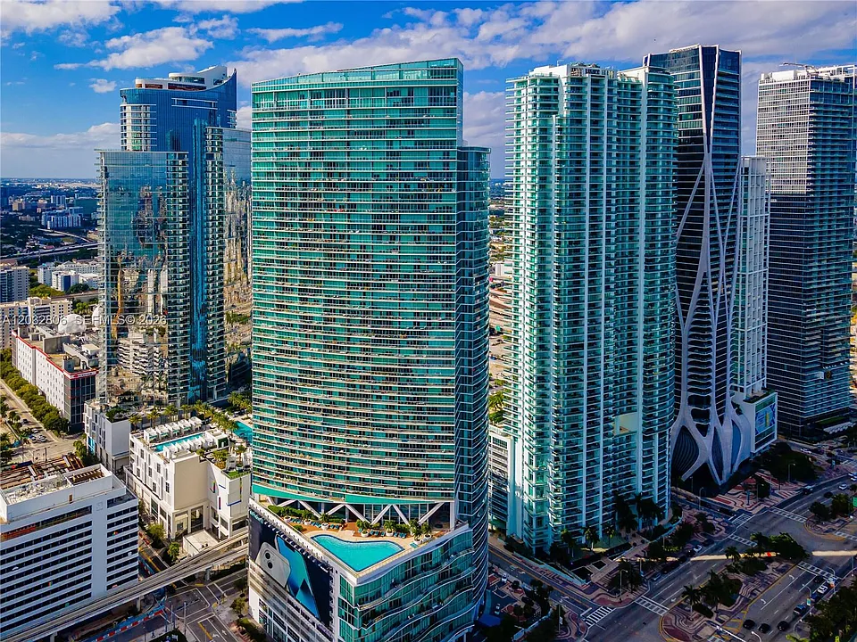 888 Biscayne Blvd #4011