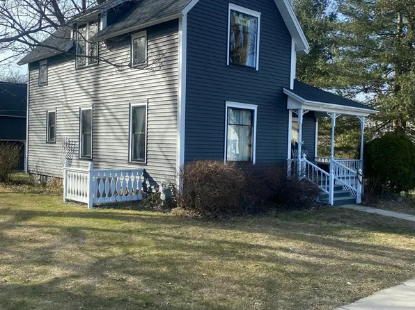 204 S Water St, Hopkins, MI 49328