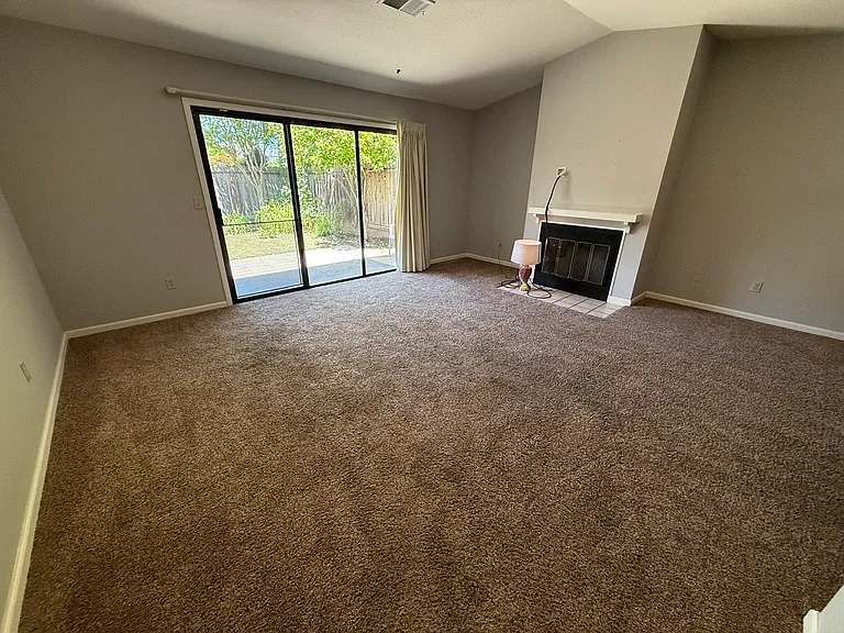 1644 San Vicente Ave — Photo 4
