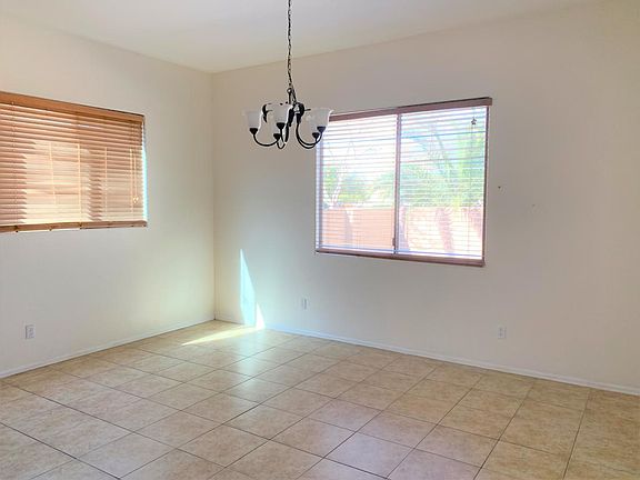 4th image of 3290 E Lark Dr