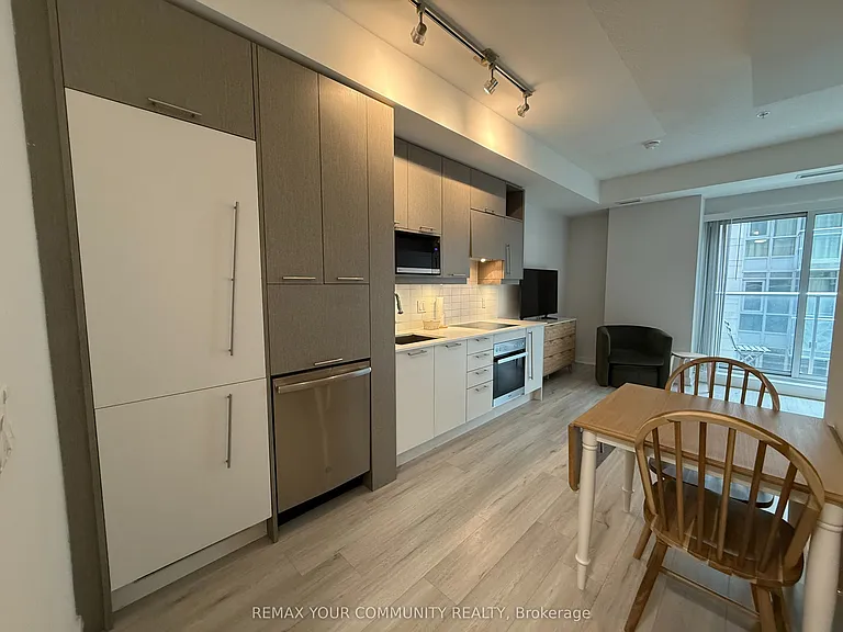 30 Nelson St #502 — Photo 1