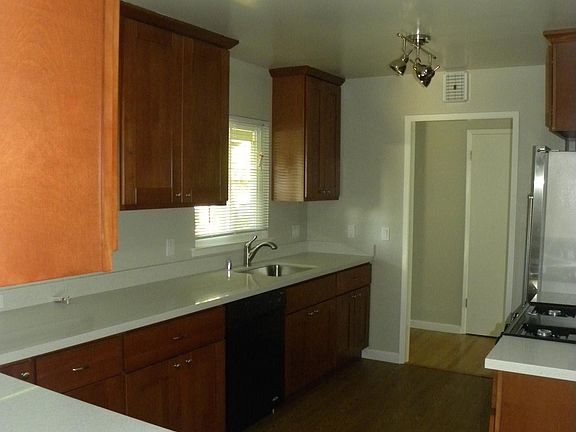 3rd image of 4369 Miller Ave