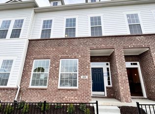832 Kinzer Ave, Carmel, IN 46032