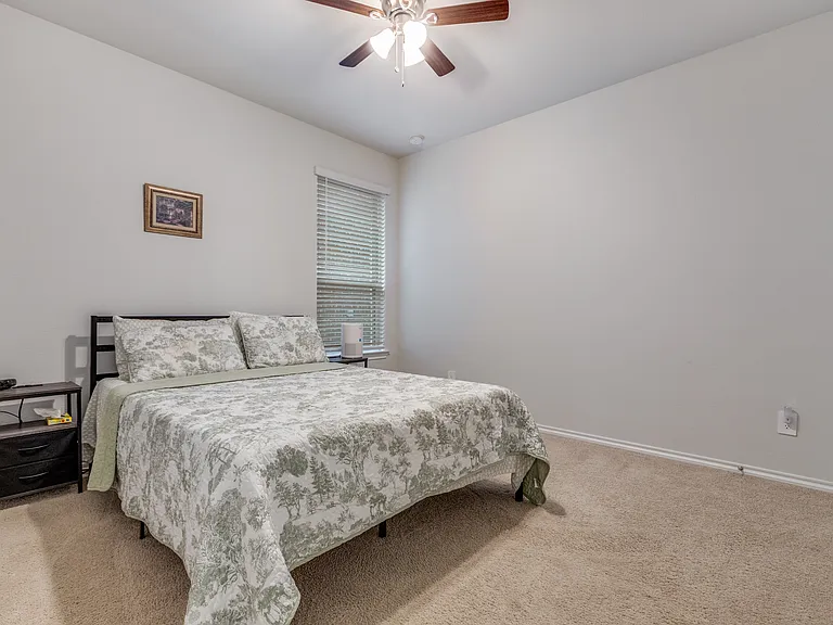 3315 Celestial Ln — Photo 16
